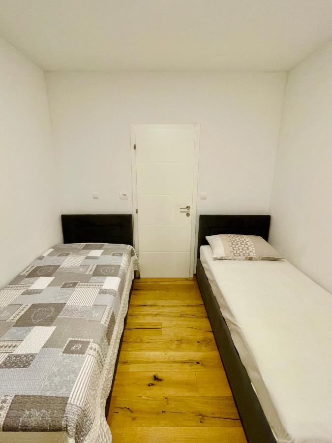 Alida Valli Apartment Kastela Bagian luar foto