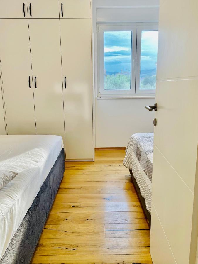 Alida Valli Apartment Kastela Bagian luar foto